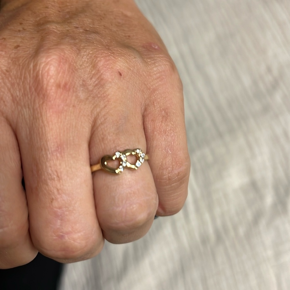 Costume gold double hearts ring